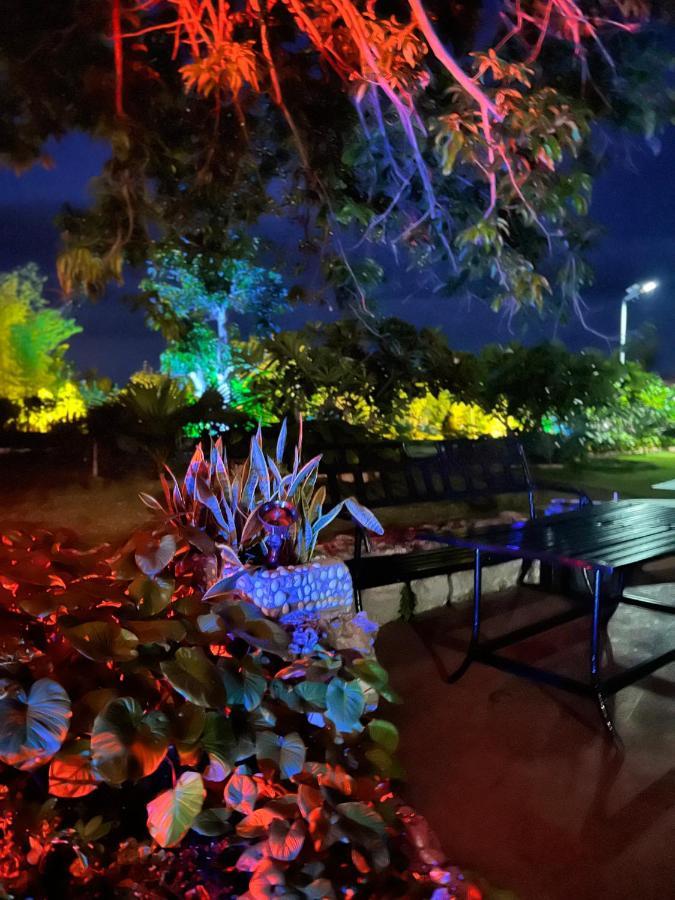 La Plumerias Моалбоал Екстериор снимка